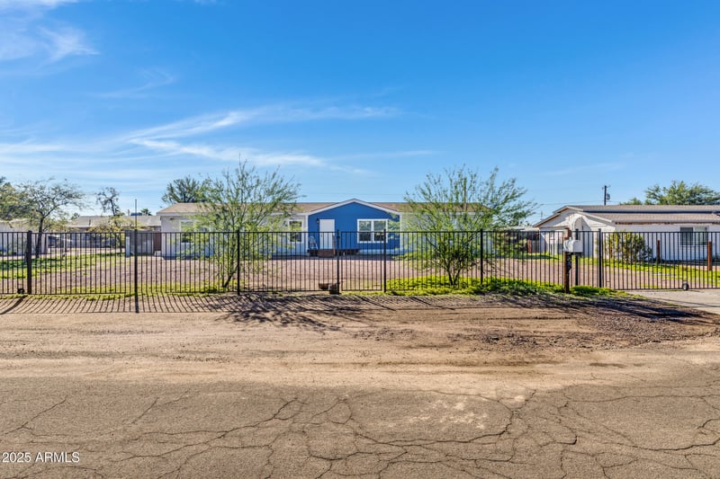 11341 6th Ave, Apache Junction, AZ 85120