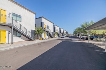 1135 Chipman Rd, Phoenix, AZ 85040