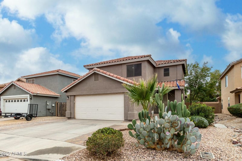 1135 Desert Holly Dr, San Tan Valley, AZ 85143