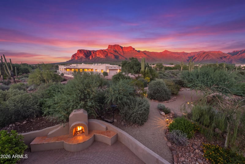 1135 S Broadway Ln, Gold Canyon, AZ 85119