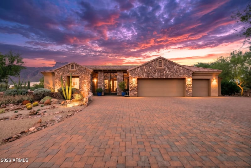 1135 S Broadway Ln, Gold Canyon, AZ 85119