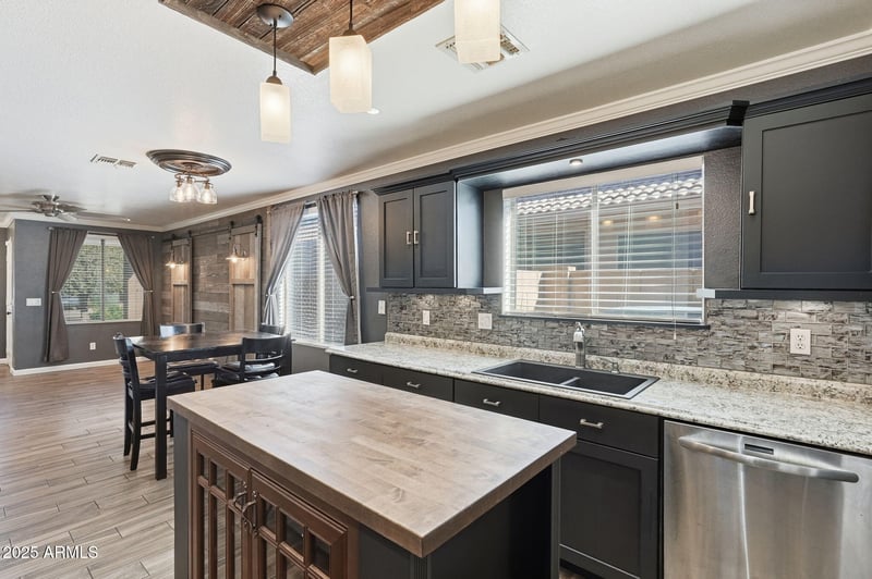 11355 Crestbrook Dr, Surprise, AZ 85378