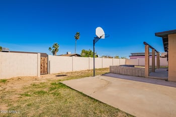 1136 Caldwell St, Phoenix, AZ 85042