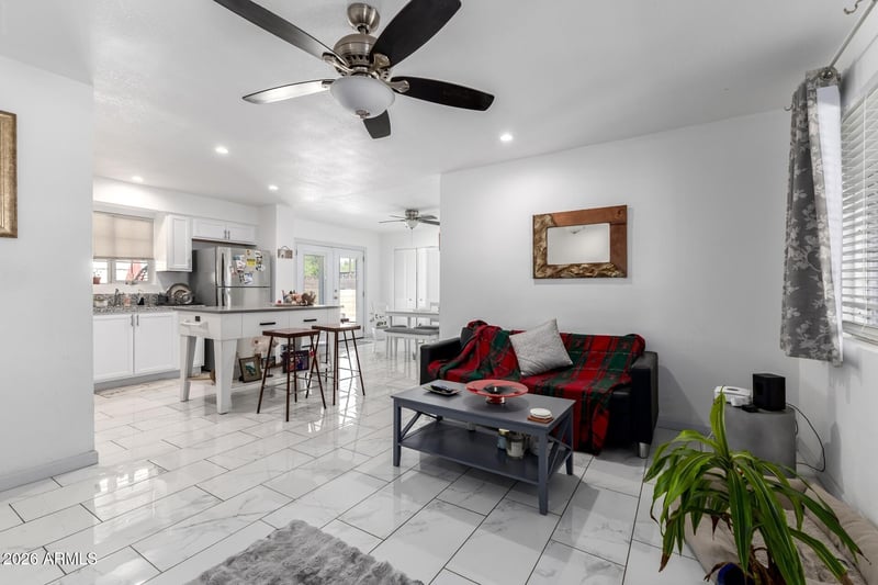1136 Sunnyslope Ln, Phoenix, AZ 85020