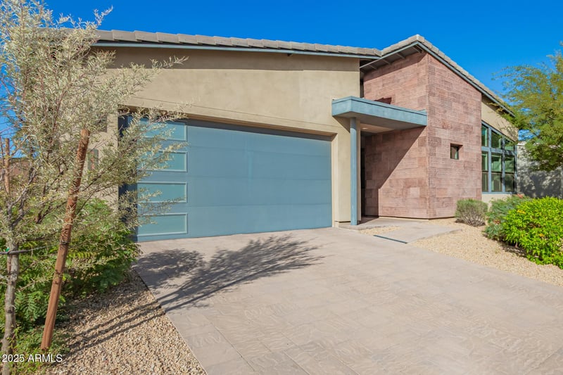 1136 La Mirada Dr, Phoenix, AZ 85042