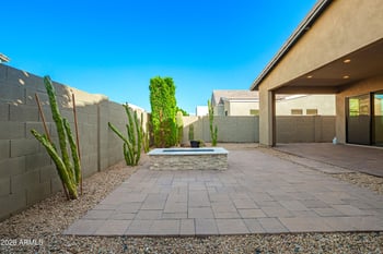 1136 La Mirada Dr, Phoenix, AZ 85042