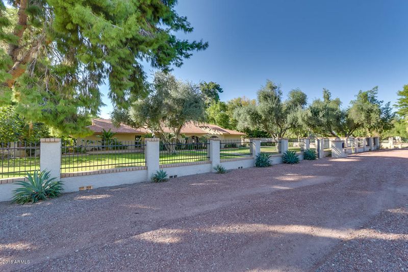 1136 S 132nd St, Gilbert, AZ 85233