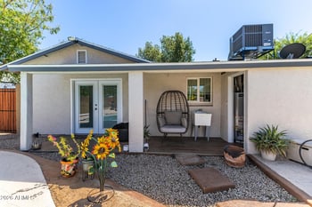 1136 Sunnyslope Ln, Phoenix, AZ 85020