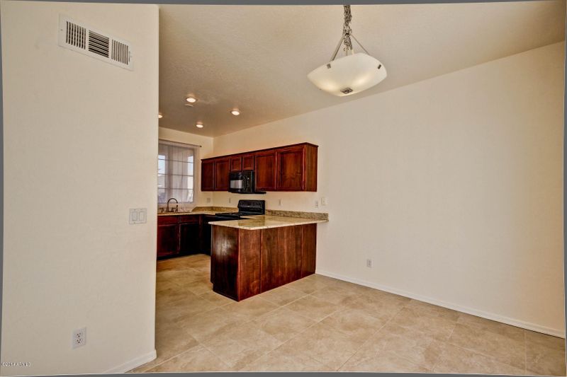 11360 W Apache St, Avondale, AZ 85323
