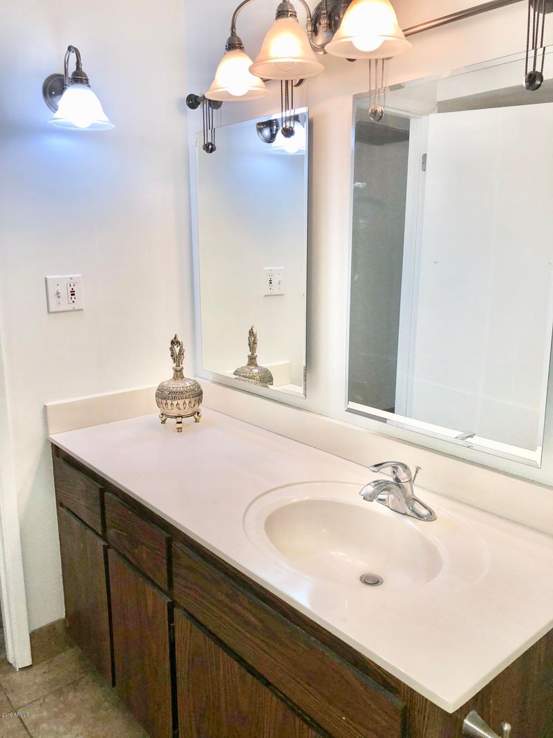 1137 E Cheryl Dr, Phoenix, AZ 85020