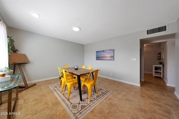 1138 Echo Ln, Phoenix, AZ 85020