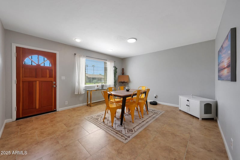 1138 Echo Ln, Phoenix, AZ 85020