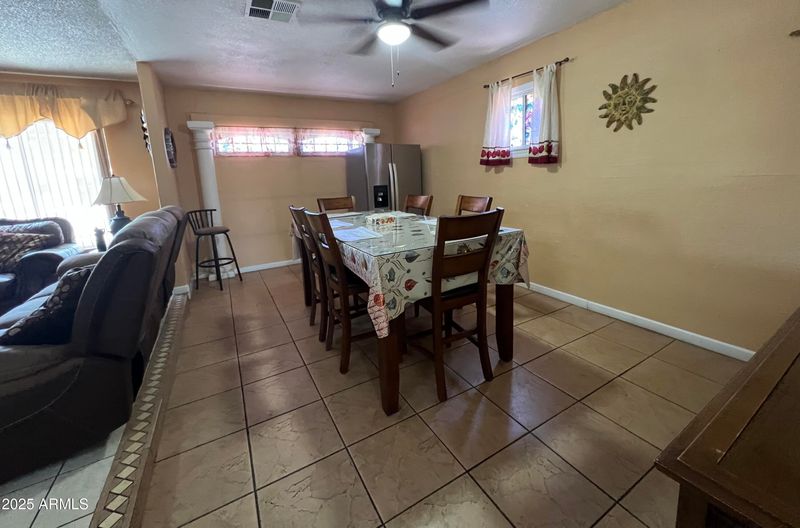 1138 N 59th Dr, Phoenix, AZ 85043