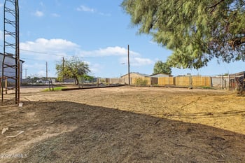 1138 W Apache St, Phoenix, AZ 85007