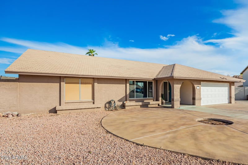 1139 Huber St, Mesa, AZ 85203