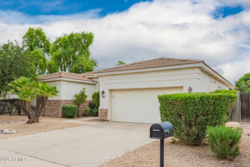 1139 Ocotillo Rd, Phoenix, AZ 85014