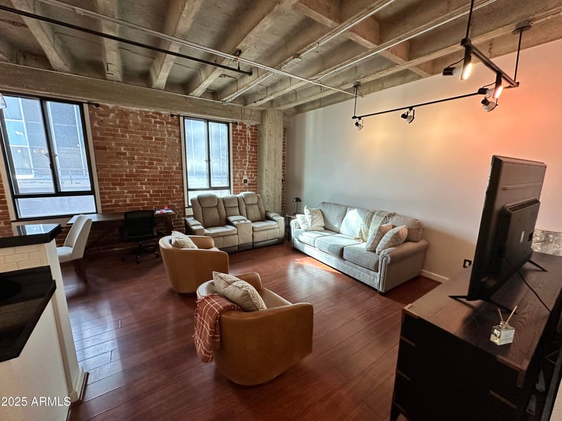 114 Adams St #402, Phoenix, AZ 85003