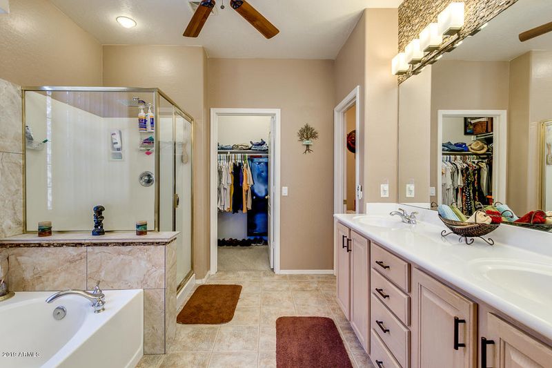 114 E Canary Ct, San Tan Valley, AZ 85143