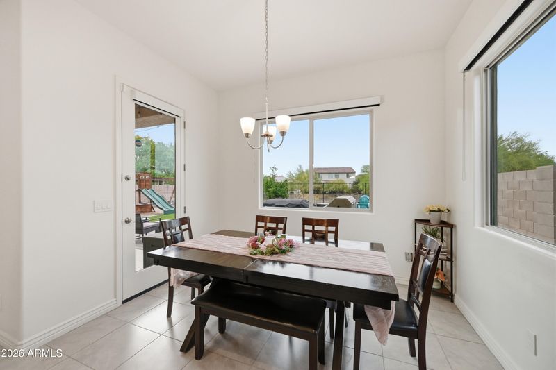 114 E Pasaro Dr, Phoenix, AZ 85085