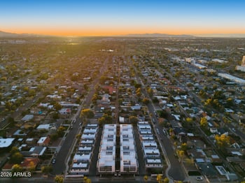 114 Holcomb Ln, Phoenix, AZ 85003