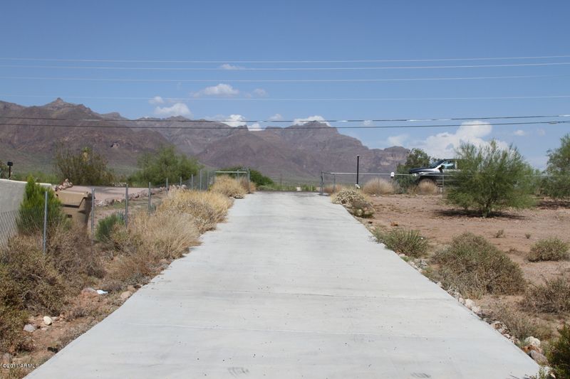114 S Muleshoe Rd, Apache Junction, AZ 85219