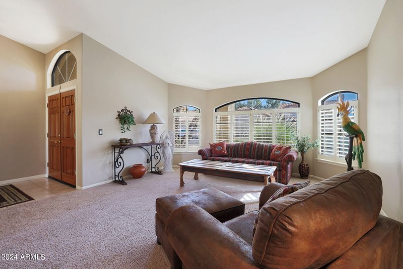 1140 W Lakeridge Dr, Gilbert, AZ 85233