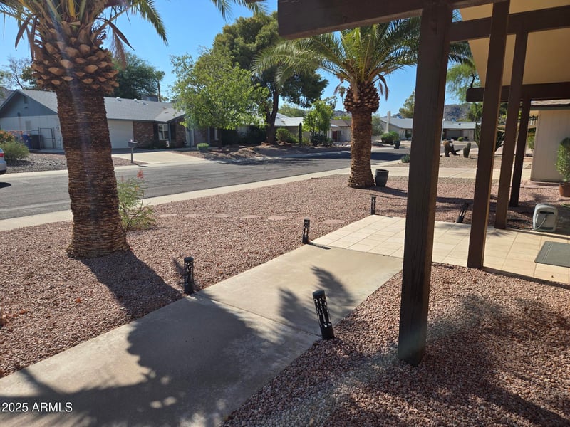 11401 Shoshoni Dr, Phoenix, AZ 85044