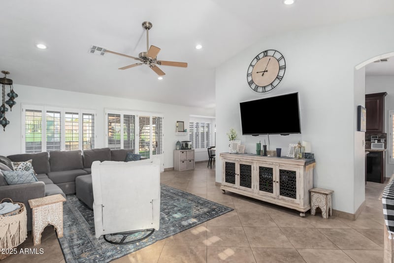 11402 44th St, Phoenix, AZ 85044