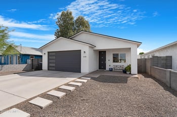 1141 10th St, Phoenix, AZ 85034