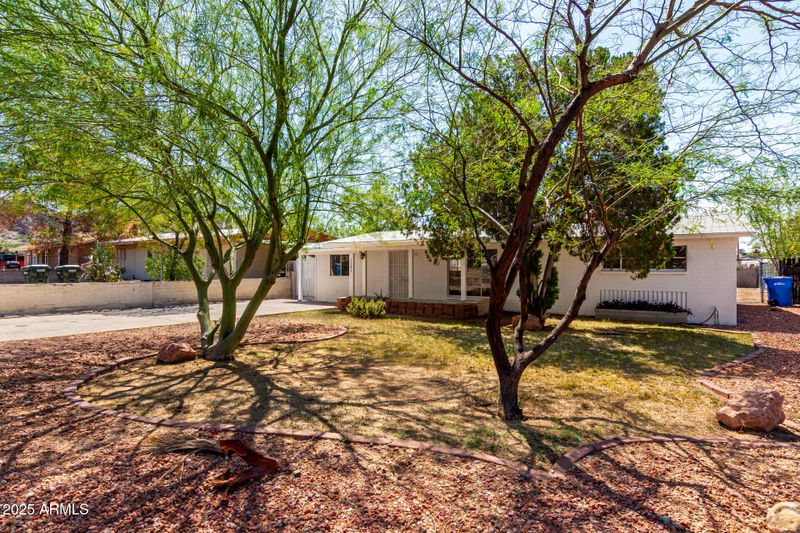 1141 E Eva St, Phoenix, AZ 85020