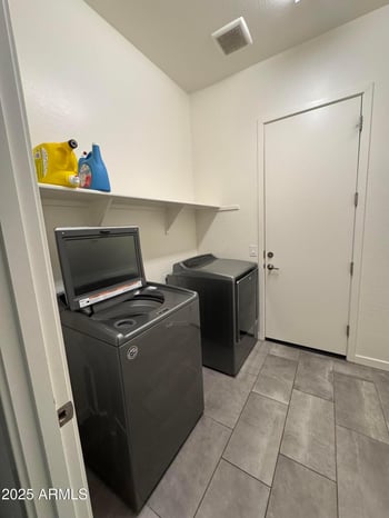 1141 La Mirada Dr, Phoenix, AZ 85042