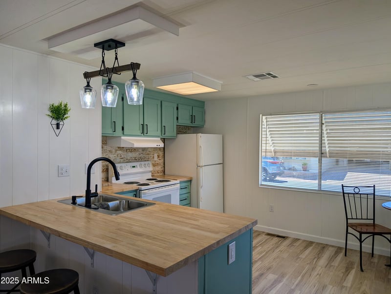 11411 91st Ave #28, Peoria, AZ 85345