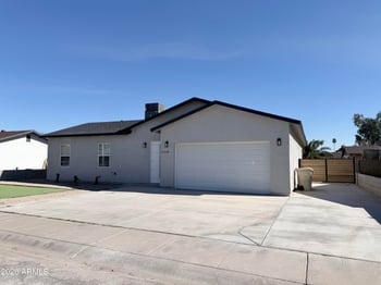 11415 58th Dr, Glendale, AZ 85304