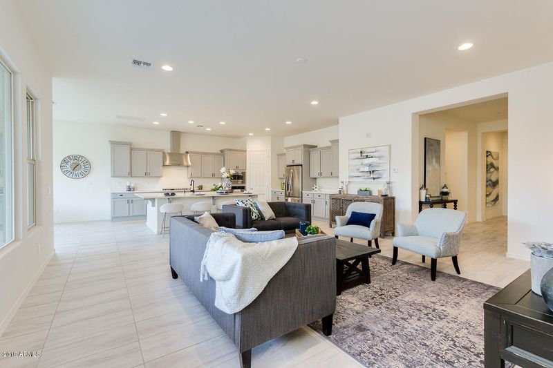 1142 E Kensington Rd, Gilbert, AZ 85297