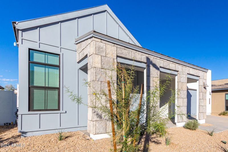 1142 E Paseo Way, Phoenix, AZ 85042