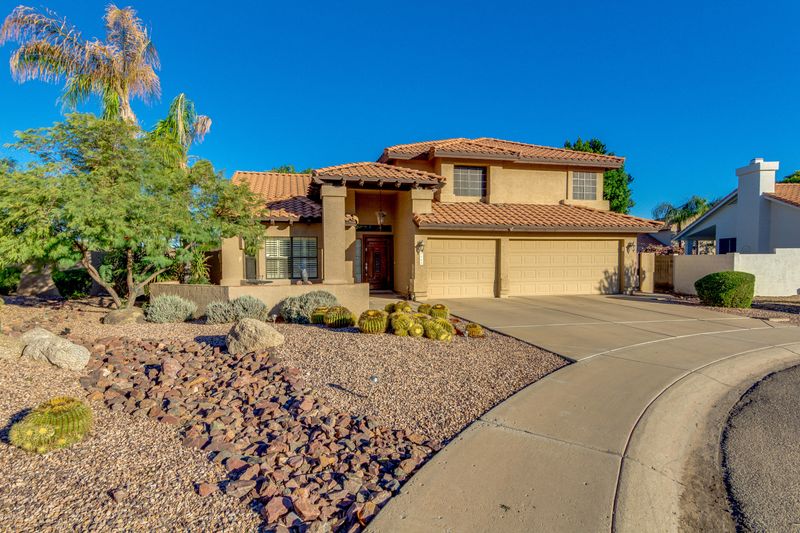 1142 E Sandra Ter, Phoenix, AZ 85022