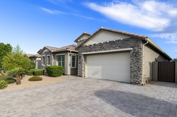 1142 Holland Park Dr, Gilbert, AZ 85297