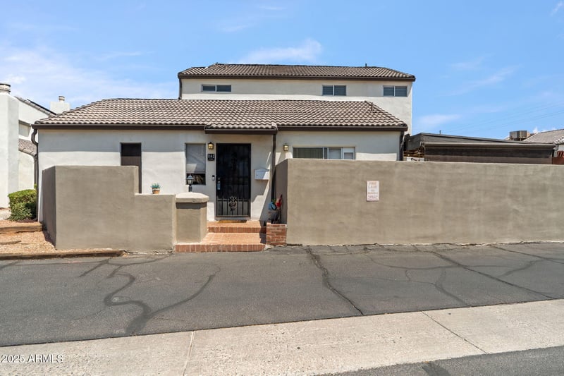 1142 Kaler Dr, Phoenix, AZ 85020