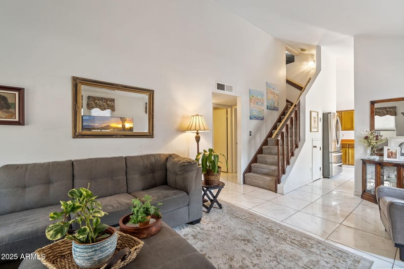 1142 Kaler Dr, Phoenix, AZ 85020