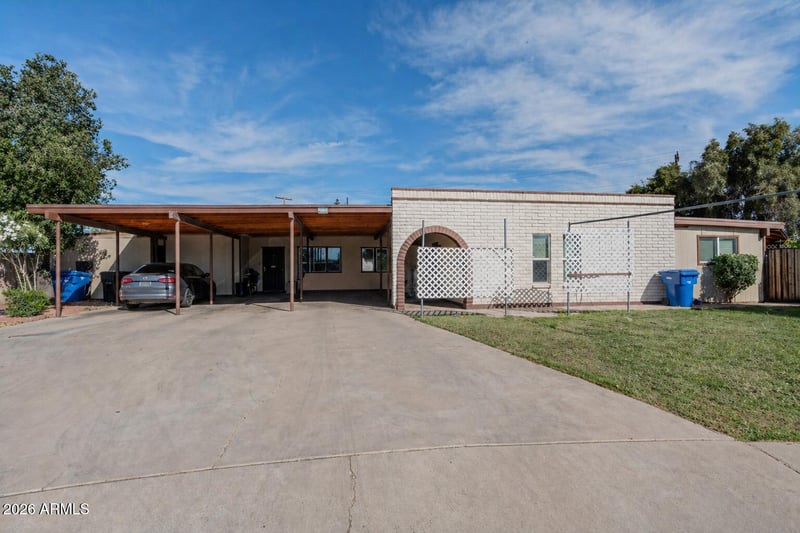 1142 N April Cir, Mesa, AZ 85203