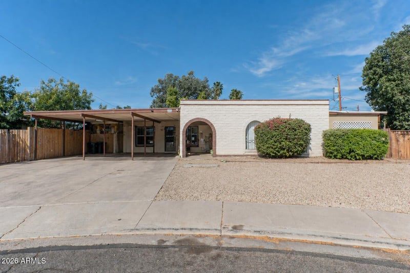 1142 N April Cir, Mesa, AZ 85203