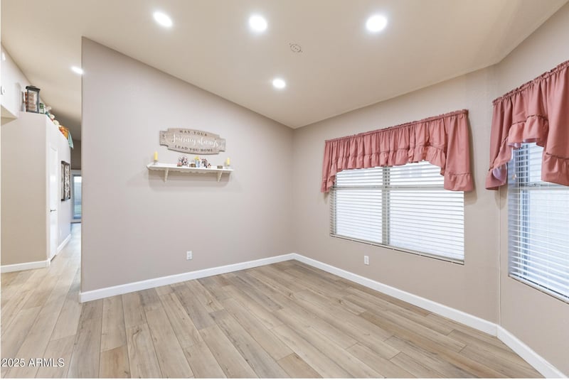 1142 Sparrow Dr, Chandler, AZ 85286