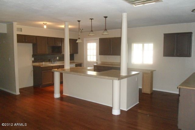 11421 N 58th Dr, Glendale, AZ 85304