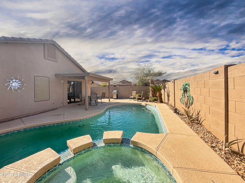 11422 Pinehollow Dr, Surprise, AZ 85378
