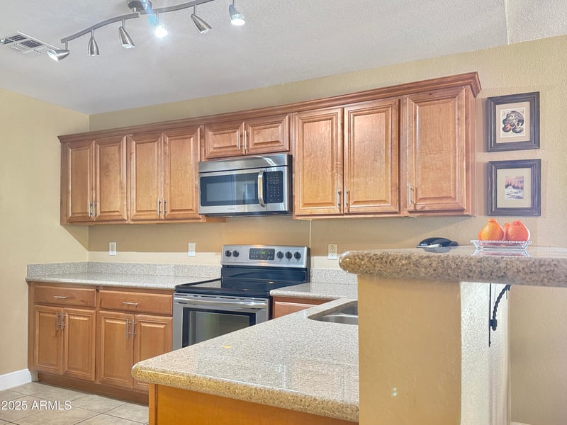 11422 Pinehollow Dr, Surprise, AZ 85378
