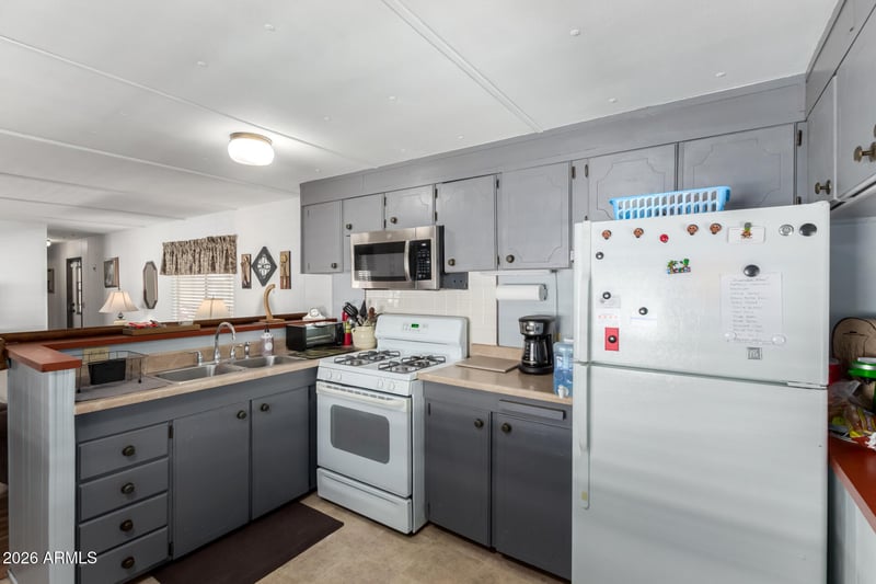11425 University Dr #114, Apache Junction, AZ 85120