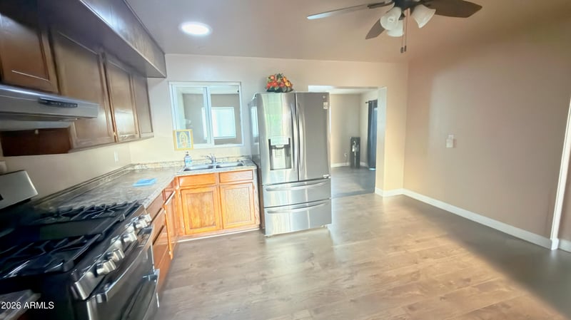 11427 N 112th Dr, Youngtown, AZ 85363