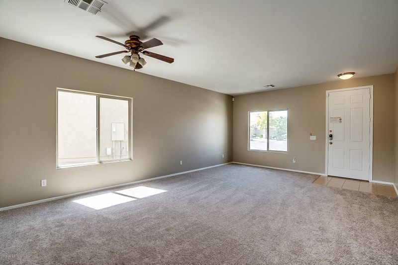 1143 E Daisy Way, San Tan Valley, AZ 85143