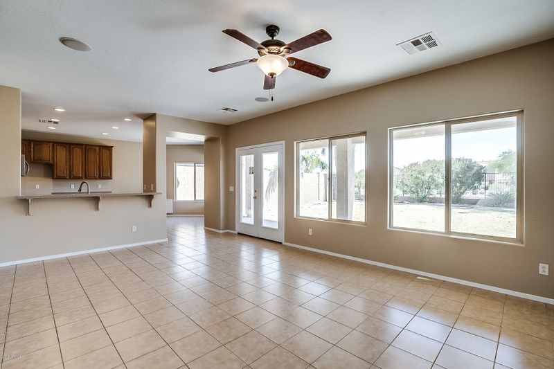 1143 E Daisy Way, San Tan Valley, AZ 85143