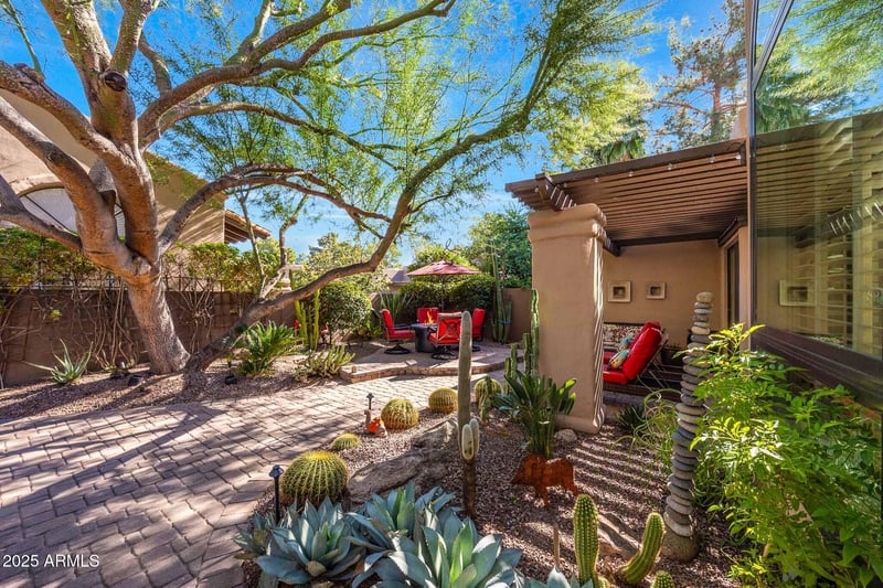 11437 40th Pl, Phoenix, AZ 85028